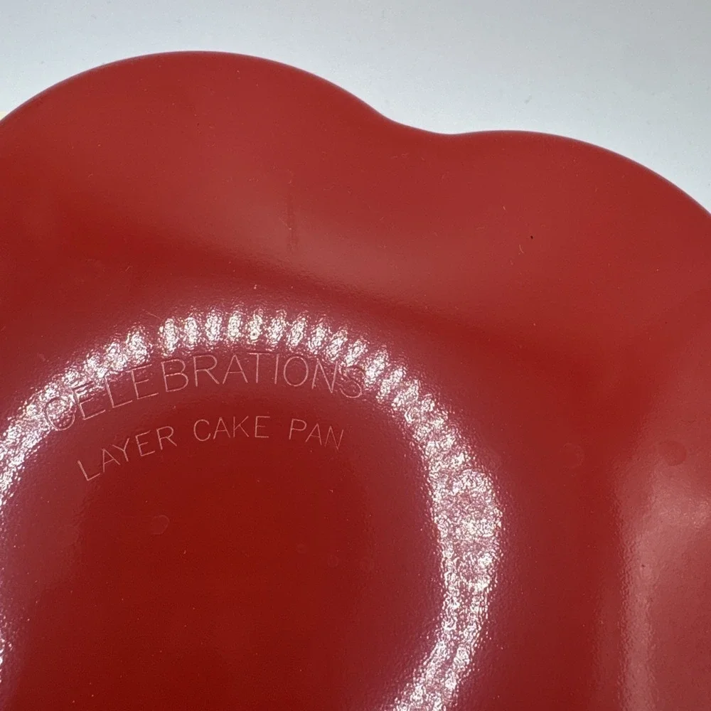 Set Of 4 Thin Shallow Scalloped NordicWare Celebration Layer Cake Pan